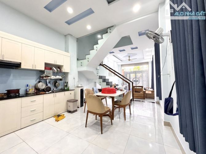 Bán Nhà Đẹp 3 Tầng Khu VIP Linh Đông – Gần Phạm Văn Đồng – Hẻm Xe Hơi –81m2 - Ngang 6m