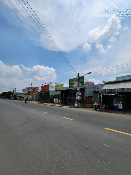 Bán căn góc cấp 4 (5x27m), mặt tiền Nguyễn Thị Tươi p. Tân Bình
