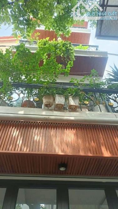 8,6 tỷ 42m2, 5T, MT hoa hậu, 2 thoáng, dân xây phố Minh Khai, HBT ngõ ba gác tránh SH