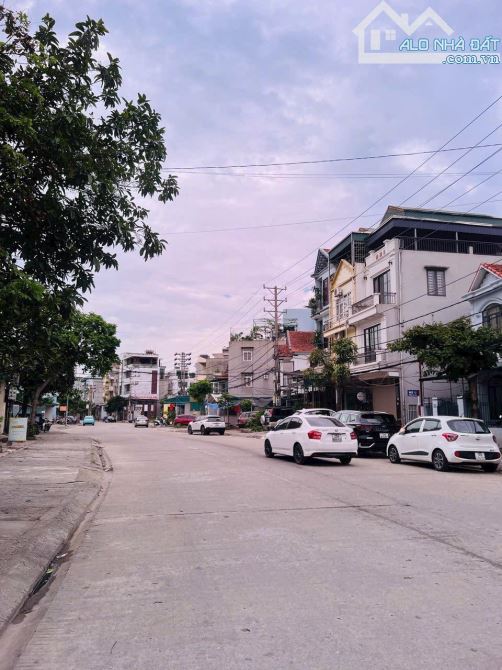 Bán đất 50,3m Trục đường Chính Bãi Muối ,Cao Thắng Gía Chỉ Hơn 4 tỉ