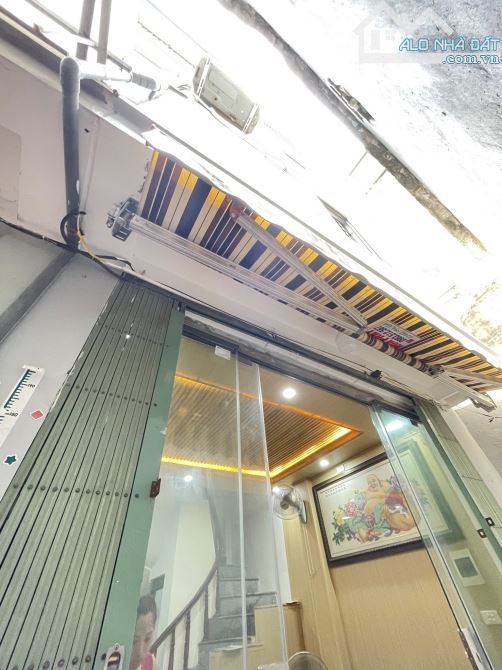 BÁN NHÀ NGUYỄN CHÍNH 25M x 5 TẦNG GẦN PHỐ GIÁ TỐT CHỈ 3.55 TỶ