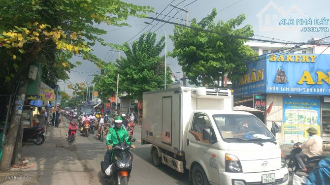 Nhà bán: mặt tiền hương lộ 2. Q Bình Tân. DTSD 604m2. 2 tầng. Giá 58 tỷ