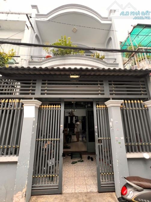 Nhà HXH Nguyễn Súy_ Tân Quý Tân Phú. DT 71m2. 2 tầng. Ngang 4.7m x dài 15m. Giá 5.9 tỷ.