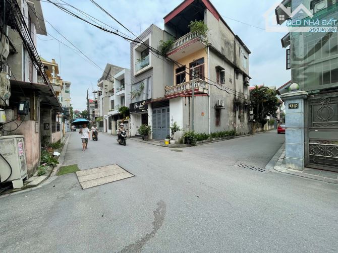 Bán nhà TT Đông Anh, ô tô tránh, bệnh viện Bắc Thăng Long cạnh nhà, hơn 5 tỷ