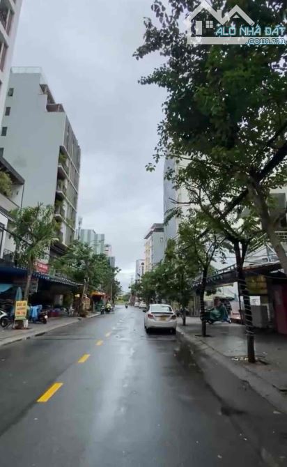 💥Bán đất tặng nhà c4 phố biển Sơn Trà.  Căn nhà nằm ngay vị trí Víp đẹp. Cách biển chỉ 2