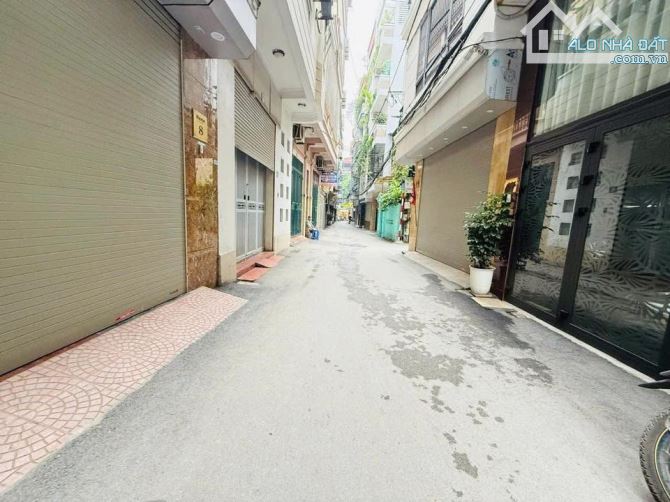 Bán nhà phố Vương Thừa Vũ, Thanh Xuân 51m, 6 tầng, mt 4m. Giá: 19.5 tỷ