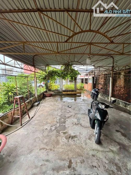 Bán gấp căn nhà nát ngay hẻm đường số 89, Tân Phú Trung Củ Chi. 620 triệu, Sổ Hồng Riêng