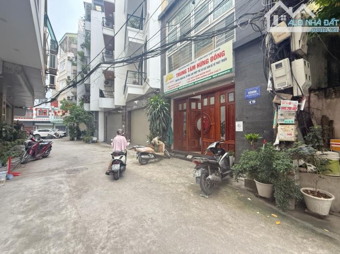 Đốc Ngữ 56m2 Ô TÔ TRÁNH, KINH DOANH - Nhỉnh 20 tỷ, NHÀ ĐẸP