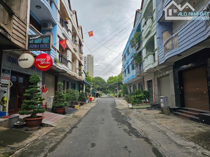 Bán nhà KDC Bửu Long, Biên Hòa: 4,5 x 20, giá 4,99 tỷ.