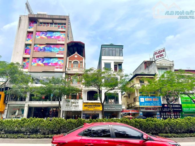 Hoa hậu mặt phố Nguyễn Văn Cừ, Kinh doanh sầm uất , Dt85m2 - MT 5.1m nở hậu giá tốt