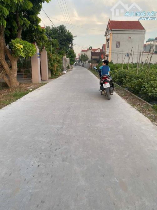 Cần bán 121,8m đất view Sông tại Dũng tiến Đông tảo