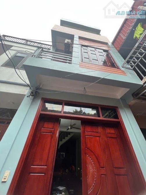 B.Á.N NHÀ THỊ TRẤN ĐAN PHƯỢNG , GẦN CHỢ, GẦN Ô TÔ ,  DÂN XÂY KIÊN CỐ  45M2, 4 TỶ 8