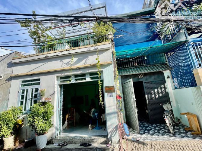 NGANG KHỦNG 8M - CHIA THÀNH 2 CĂN RIÊNG BIÊT VỪA Ở VỪA CHO THUÊ - HẺM XE TẢI - CHỈ 5.x TỶ