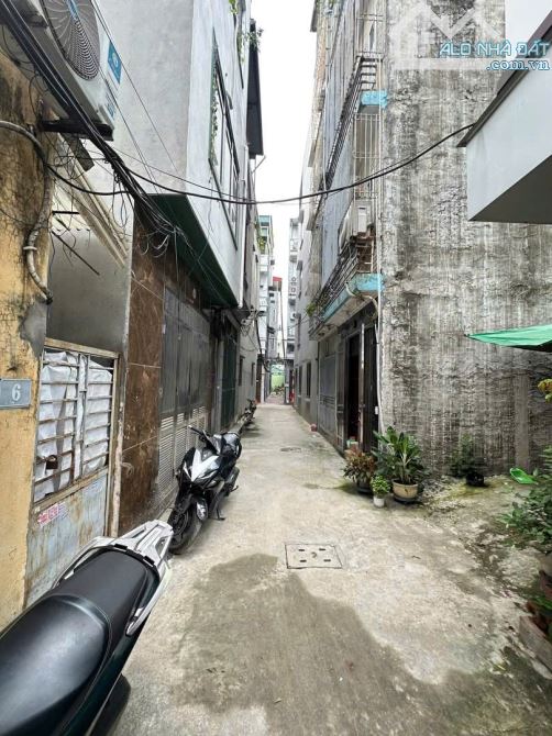 BÁN ĐẤT TẶNG NHÀ TẠI CỔ NHUẾ - CÁCH Ô TÔ VÀI MÉT - 36M2, 4 TẦNG, MT 3M - GIÁ 7,5 TỶ