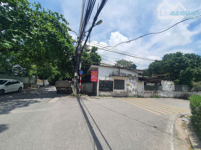 Bán đất ô tô đỗ cửa  Tổ 8 Thạch Bàn Long Biên