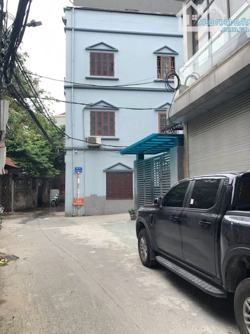 Bán nhà 3 tầng dân xây Sài Đồng Long Biên