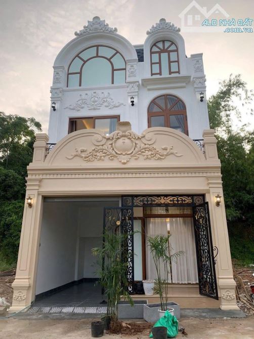 Nhà Mới 2 Tầng Tân Cổ Điển Kiệt Ô Tô Bùi Thị Xuân Đầy Đủ Nội Thất Dọn Vào Ở Ngay