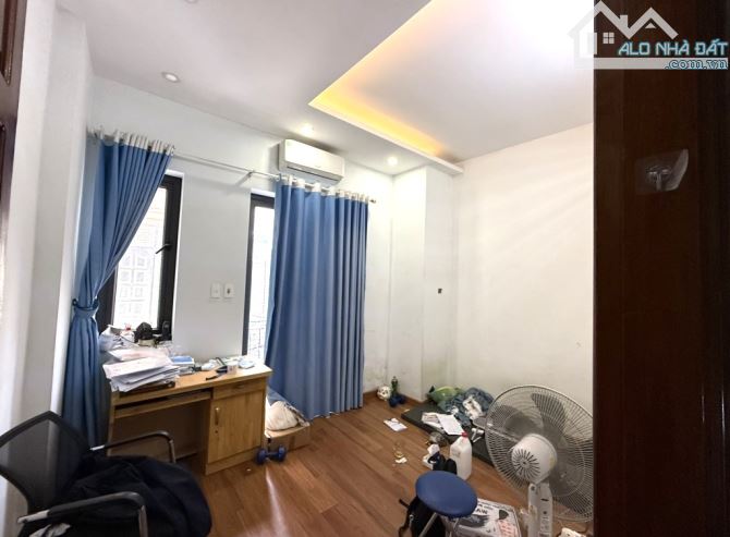 BÁN NHÀ VĨNH PHÚC - KHU 7.2 Ha - 45M2 - 5 TẦNG - 4M MẶT TIỀN - 14 TỶ - Ô TÔ VÀO NHÀ- HIẾM