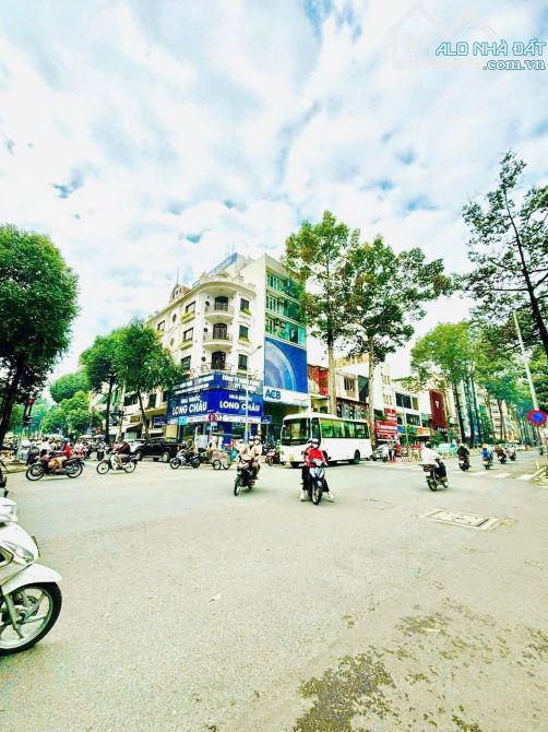 BÁN NHÀ GÓC 2 MT TRẦN HƯNG ĐẠO & BÙI HỮU NGHĨA, P.5, Q 5. DT 8X25M, 6 TẦNG, HĐ THUÊ 66TR