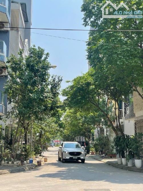 Chính chủ bán đất dịch vụ YÊN NGHĨA - Trục chính Kinh doanh 50m2 - 10.x tỷ