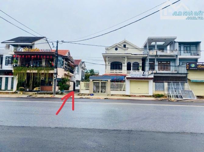 ĐẤT NỀN KIỆT OTO  233 PHẠM VĂN ĐỒNG -SAU 1 NHÀ MẶT TIỀN - LẠI THẾ - TP HUẾ