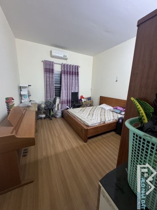 Nhà Anh Thăng Đại Mỗ, 46m2, 4 tầng, ba bước ra ôtô tránh. Nhỉnh 7 tỷ.