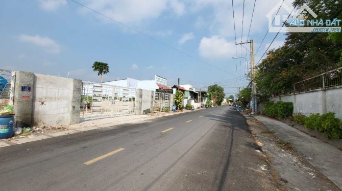 Cần bán 340m² full thổ cư, Tân Thông Hội , Giá 860tr – Cách chợ Việt Kiều chỉ 300m