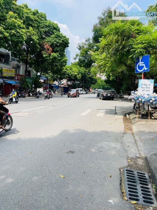 BÁN NHÀ MẶT PHỐ TRẦN QUỐC HOÀN, CẦU GIẤY, DIỆN TÍCH 20M, 4 TẦNG, MT 3M GIÁ NHỈNH 8TỶ