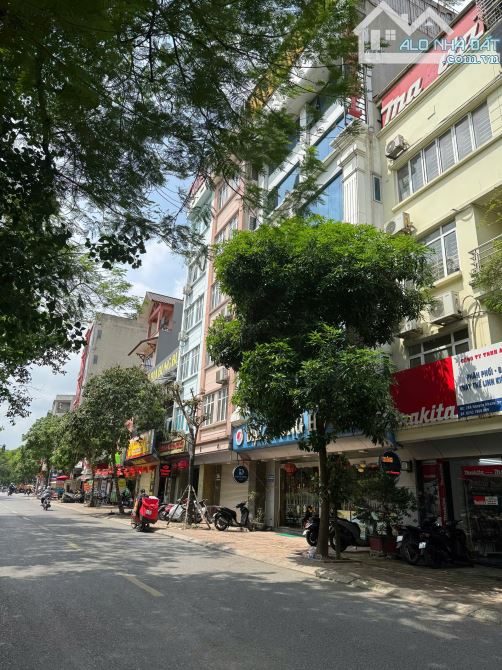 BÁN NHÀ PHÂN LÔ NGÕ 193 TRUNG KÍNH - 70M - 5 TẦNG - GIÁ 3x TỶ