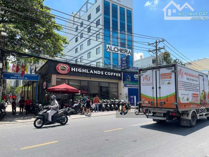 NHÀ 2 MẶT TIỀN NGUYỄN XÍ P25 BT -  6X20 - GPXD HẦM 7 LẦU -HĐT 80TR/TH GIÁ 23.5 TỶ