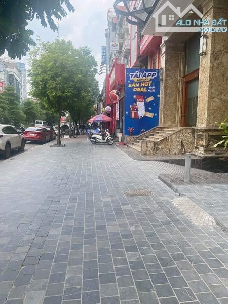 BÁN TÒA NHÀ VĂN PHÒNG PHỐ NGUYỄN HOÀNG, DT280M, 8 TẦNG, MT 11M, GIÁ NHỈNH 80 TỶ
