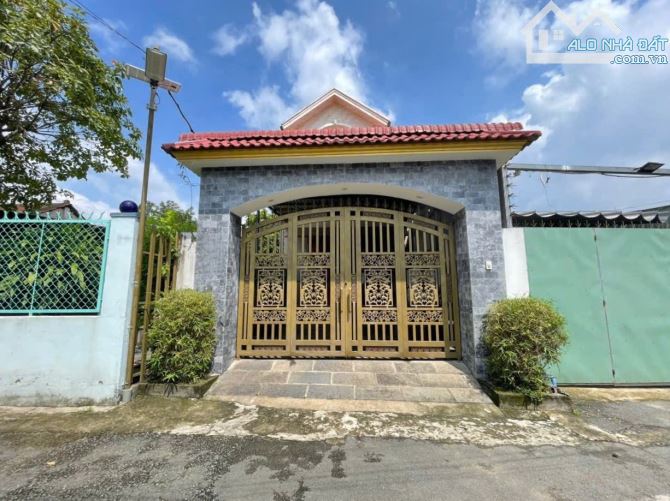 Nhà phố gần làng đại học Quốc Gia, phường Bình An, TP Dĩ An