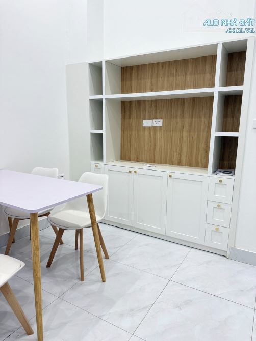 Cho thuê căn hộ 2 ngủ đủ tiện nghi phố Lạc Trung, Kim Ngưu