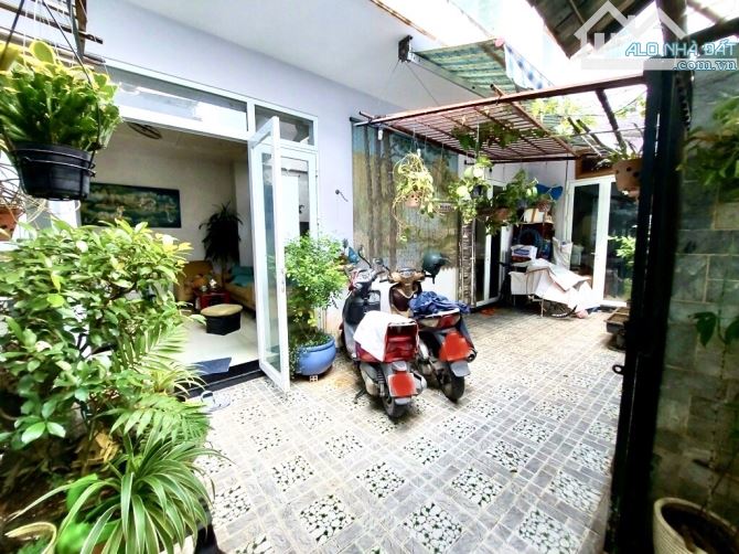 Nhà 2 tầng, gần Nhà thiếu nhi Quận 2, Dt :121m -ngang 7.9m_vuông vắn _ Ghỉ 6.2 tỷ