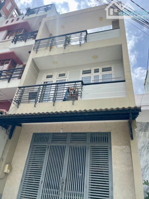 Nhà Lê Đức Thọ Gò Vấp 3 Tầng, Hẻm 6m, 3PN, 4WC, Không Gian Yên Tĩnh Để Ở Lâu Dài 7.5 Tỷ