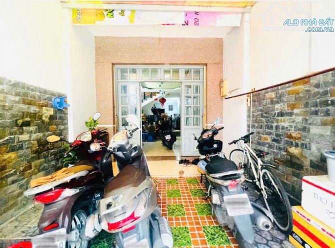 Bán nhà Huỳnh Văn Nghệ, hẻm 4m sạch sẽ, 3 tầng, 4 phòng ngủ, chỉ 6 tỷ ++ thương lượng
