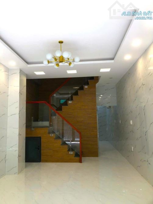 Nhà 2 tầng 1/ ĐƯỜNG SỐ 4 P11 GV, 60m2 (4x14), xe hơi đỗ cửa, chỉ 6 tỷ