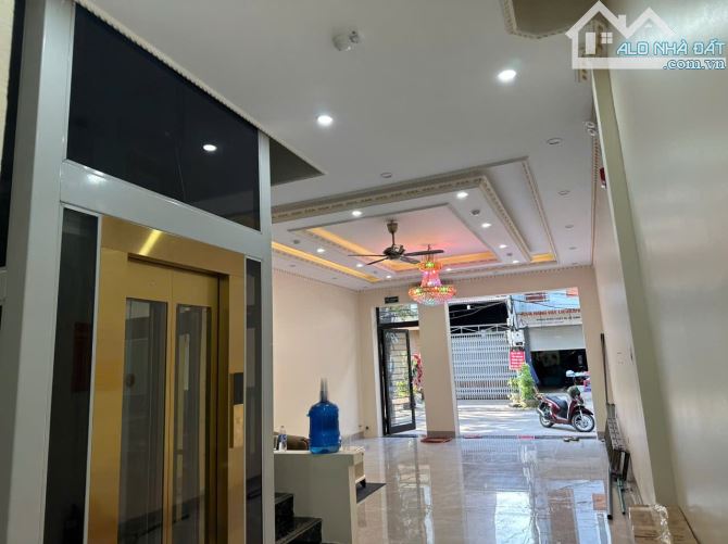 Bán nhà 6 tầng 2 phòng đg Lý Đạo Thành Đang Cho Thuê 100tr/tháng DT 110m,Hướng TB,Giá 22 t