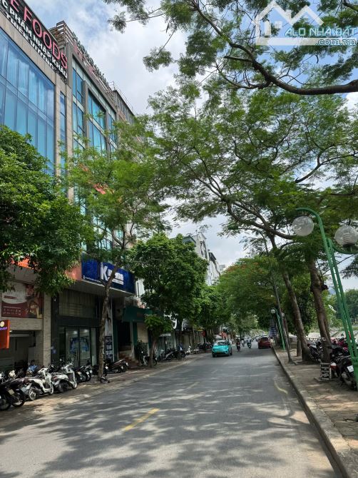 BÁN TÒA VĂN PHÒNG 9 TẦNG + 1 HẦM PHỐ CẦU DIỄN - PHÂN LÔ - VỈA HÈ - Ô TÔ TRÁNH