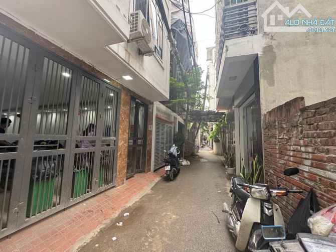 Căn hộ dịch vụ 17 phòng, giá hơn 16 tỷ ở Vạn Phúc, Hà Đông, ngõ thông, gần ô tô, tiện ích