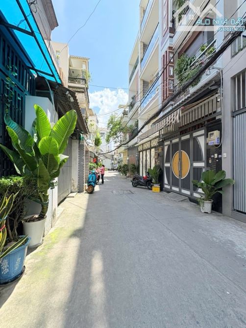 Nhà HXH 5m gần MẶT TIỀN đường Thống Nhất; NGANG 4*17 68m2 hoàn công; 1 đời chủ tâm huyết