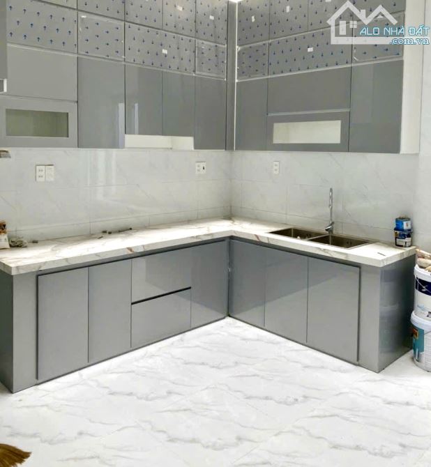 NHÀ 3 TẦNG KHU PHÂN LÔ - CÁCH MẶT TIỀN HOÀNG HỮU NAM 20M - GẦN LÊ VĂN VIỆT - HOÀN CÔNG ĐỦ