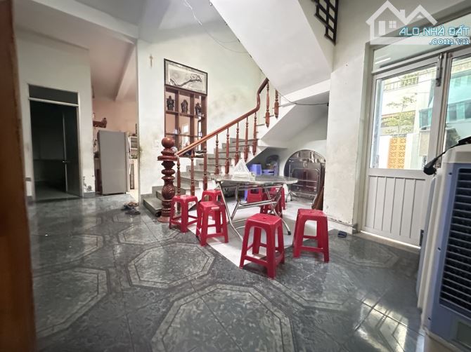 BAn NHÀ 3 TẦNG MT NGUYỄN PHƯỚC NGUYÊN, VỪA Ở VỪA KD TỐT, NGANG 7,6M