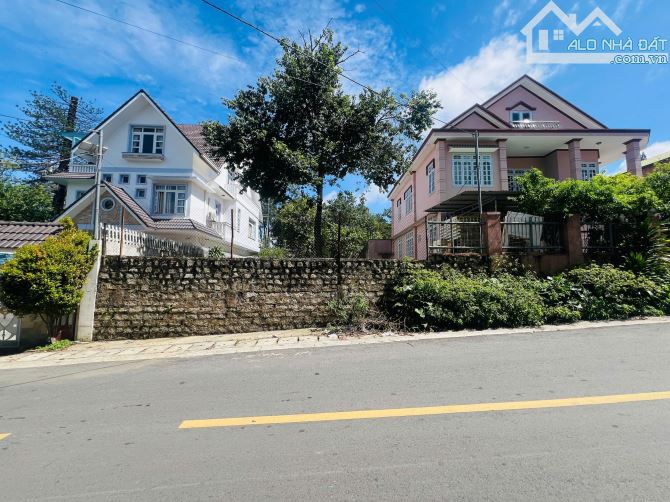 320m2 MẶT TIỀN NGÔ HUY DIỄN - NGANG 11M - GẦN CÔNG AN TỈNH LÂM ĐỒNG, TRƯỜNG HỌC, BỆNH VIỆN