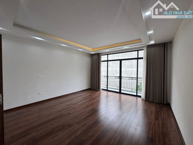 (THANG MÁY) Bán nhà phân lô Lai Xá 75mx6T MT rộng oto tránh vỉa hè hơn 16.8 tỷ KDVP