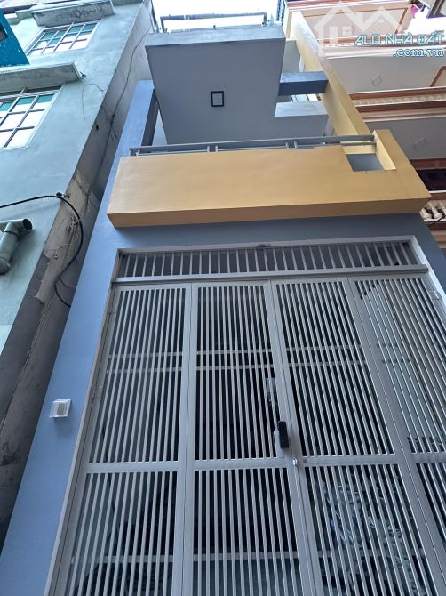 Nhà đẹp ở luôn Trần Cung Bắc Từ Liêm. Sổ vuông 50m, 5 tầng MT3m6 Giá 11 tỷ Ngõ 3 gác