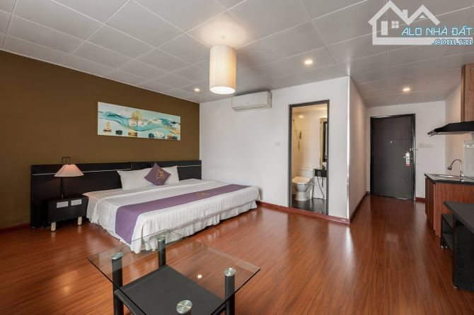 Bán tòa nhà Khách Sạn mặt phố Yên Phụ nhỏ DT 210m2 x 11 tầng, mặt tiền 8.5m, Giá 129 tỷ