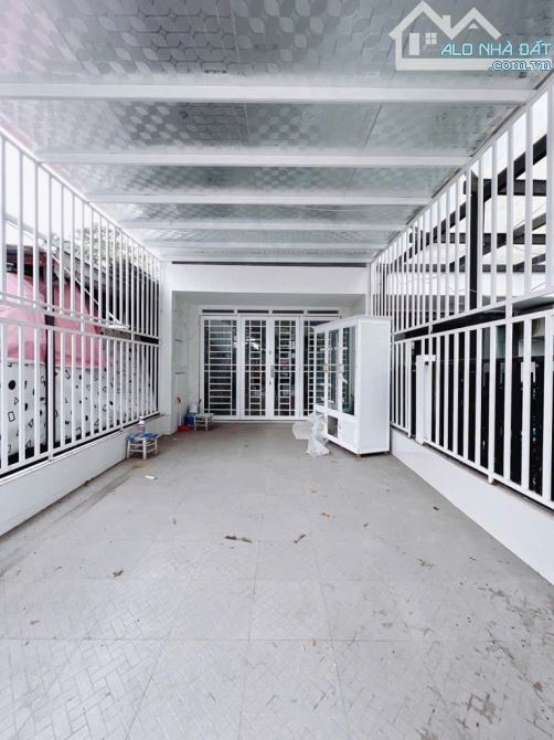 NHÀ BÈ-H.T.PHÁT - BÁN NHÀ 80M2 (4X20M)- MẶT TIỀN ĐƯỜNG 20M - CHỈ 6,2 TỶ - 10