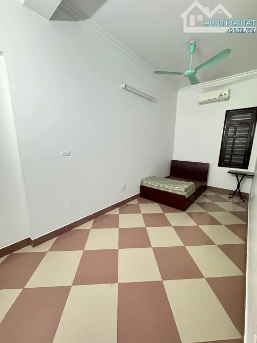 Nhà đẹp ở ngay Trần Cung Bắc Từ Liêm. Sổ vuông 80m, 5 tầng MT5m Giá 16 tỷ Ngõ ô tô tránh - 10
