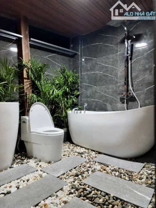 💥Nhà đẹp hẻm 220 Y Wang - 9 x 32m (nở hậu) - chỉ 3.950 tỷ - 10